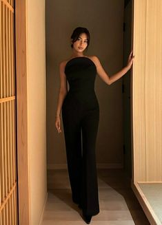 Ceo Girl Outfit, Old Money Style Women Classy Dress, Old Money Cocktail Dress, Cocktail Chic Attire, Black Old Money, Billionaire Wife, Ceo Girl, Venice Outfit, Elegant Chic Outfits
