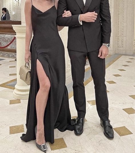 Elegant Couple, Classy Couple, Couple Outfit, Cora Reilly, Elegantes Outfit, Couple Outfits, S N, Couple Aesthetic, Cute Couple Pictures