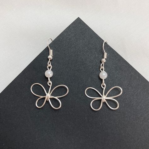 Butterfly Wire Earrings, Fairycore Outfit, Lesbian Earrings, Wire Earrings Handmade, Wire Jewelry Earrings, Silver Wire Earrings, Cherry Necklace, Wire Wrap Jewelry Designs, Pearl Butterfly