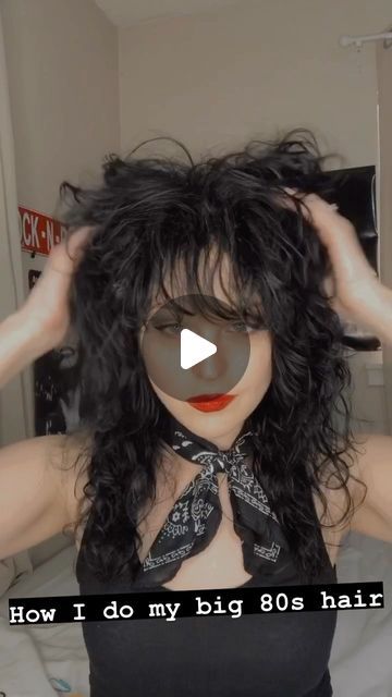 80s Metal Hair Tutorial, 80s Hairstyles For Women, Joan Jett Hair Hairstyles, Disco Hair Tutorial, Diy 80s Hair, Heavy Metal Hairstyles, 80s Hairstyles And Makeup, 80s Hair Women, 80s Rock Hairstyles