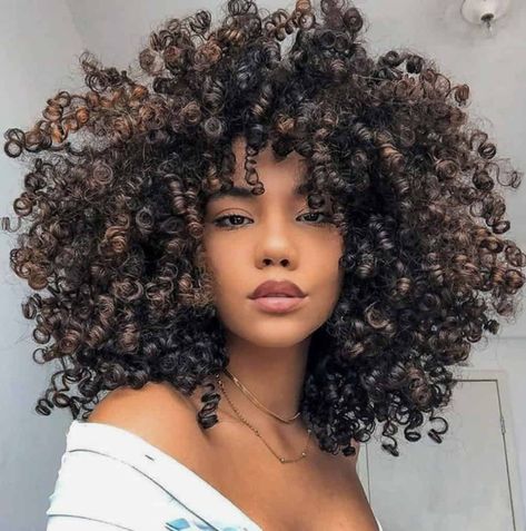 Pre poo 
Curly hair 
Righteous roots oils 
Low porosity 
Curly hair 
Natural hair Curly Hair Tips, Curly Afro Hair, 3c Hair, Ribbon Hairstyle, Pelo Afro, Beautiful Curly Hair, Coily Hair, Curly Girl Hairstyles, Natural Hair Inspiration