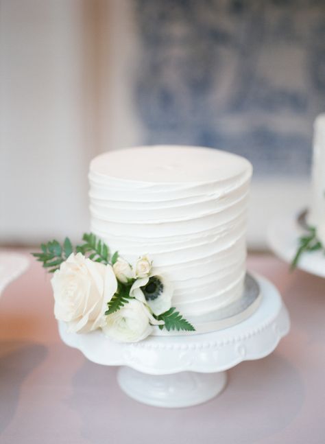 Wedding Cakes, Wedding Cake, Cake With Flowers, White Wedding Cake, White Cake, Egg Cup, White Wedding, Card Holder, Place Card Holders