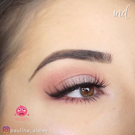 Natural Pink Eyeshadow Tutorials, Simple Pink Eyeshadow Tutorial, How To Do Pink Eyeshadow, Pink Simple Eyeshadow, Pink Simple Makeup Looks, Pink Eyeshadow Looks Natural, Pink Eyeshadow Natural, Pink Simple Makeup, Soft Pink Makeup Looks Natural