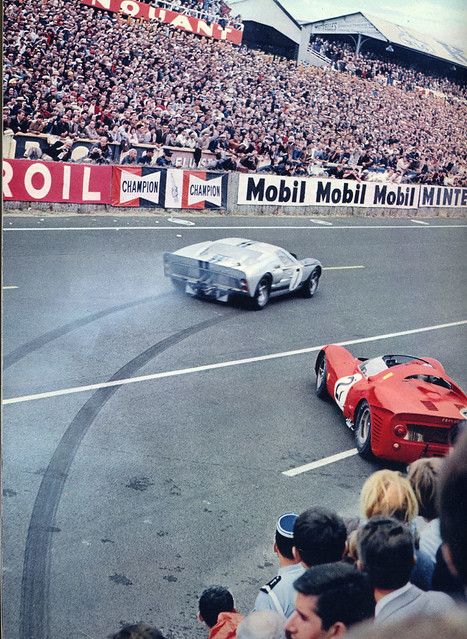 Classic Race Cars, Course Automobile, Classic Racing Cars, Carroll Shelby, Ford Gt40, Jeff Gordon, Ford Racing, Vintage Race Car, Sports Car Racing