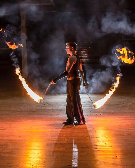 Fire Twirling, Fire Lizard, Fire Performer, Fire Poi, Body References, Flow Arts, Saved Pins, Beautiful Body, Body Reference