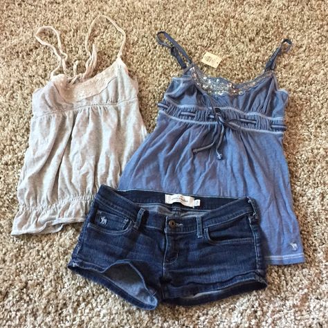 2 Super Cute Baby Doll Tops, Size Small, One Is New With Tags. There May Be A Few Tiny Buttons Or Embellishments Missing But Not Noticeable At All. Denim Short Shorts Size Girls 14. Selling As A Set! Megan Fox Summer Outfits, Fancy Ish Outfits, Yale Journalism, Jecka Class Of 09 Outfits, Comfy Fits Summer, 90s Witchy Outfits Summer, Short Short Outfits, Portland Oregon Outfit Summer, Six Flags Outfits
