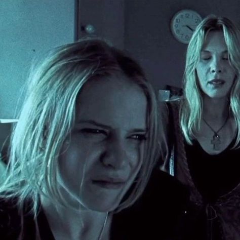 Tracy Freeland, Thirteen Movie Aesthetic, Crush Movie, Thirteen Movie, Angry Girl, Twilight Photos, Girl Interrupted, Film Archive, Miraculous Ladybug Movie