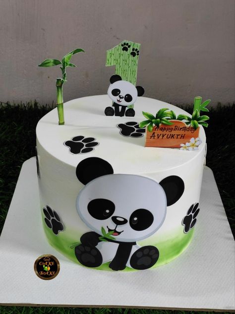 Pastel, Panda Theme Cake, Panda Birthday Cake, Bolo Panda, Panda Theme, Panda Cake, Panda Cakes, Panda Birthday, Decorating Videos