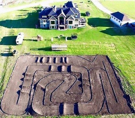 Dirt Bike Track, Dirt Bike Quotes, Motocross Tracks, Kart Cross, Motocross Love, Image Moto, Dirt Bike Girl, Rc Autos, Rc Auto