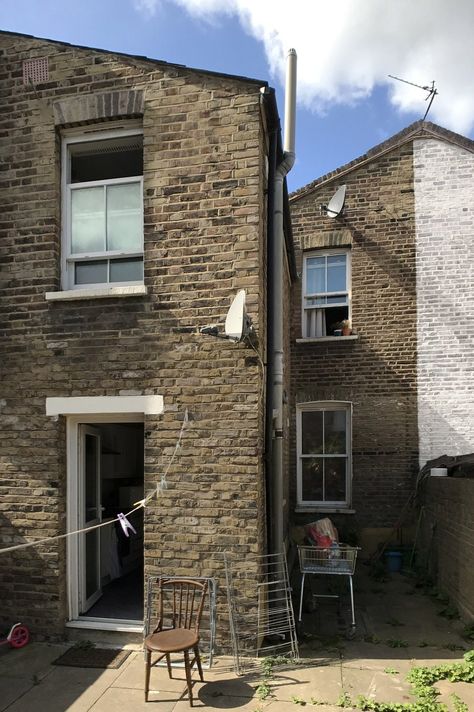 See How Archer + Braun Gave This London Row House a Modern Makeover Kitchen Extension Terraced House, Terraced House Extension, Terraced House Interior, Small Terraced House, Terrace House Interior, Terrace Extension, Small House Extensions, Victorian Terrace Interior, Terrace House Exterior