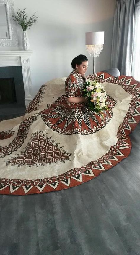 Real tapa wedding dress with Tongan artwork. Designed by Lua's Island Fashion. Tongan Wedding, Tongan Culture, Island Wedding Dresses, Polynesian Wedding, Polynesian Dress, Polynesian Art, Island Wear, Island Dress, Island Fashion