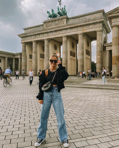 3 Days in Berlin — Signe Mengote Brussels Belgium Travel, Berlin Photography, Fashion Evolution, Berlin Photos, Berlin Street, Berlin Travel, Berlin Berlin, Sunday Mood, Brandenburg Gate