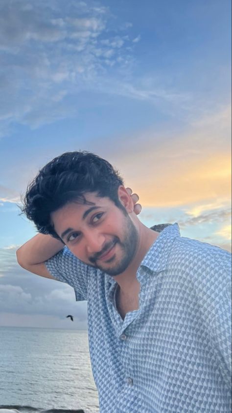 Rohit Saraf Aesthetic, Rohit Saraf Cute, Rohit Saraf, Aesthetic Photography People, Heartwarming Photos, Crush Pics, Man Crush Everyday, Cute Couple Drawings, Best Poses For Men