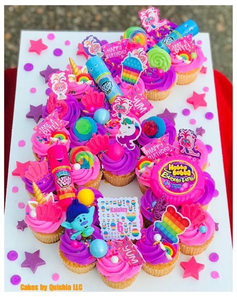 Trolls Number Cake, Trolls Pull Apart Cupcake Cake, Trolls Cupcakes Ideas, 6th Birthday Cupcakes Girl, Trolls Cupcake Cake, Trolls Birthday Cupcakes, Trolls 5th Birthday Party Ideas, Trolls Food Ideas, Trolls Band Together Birthday Cake