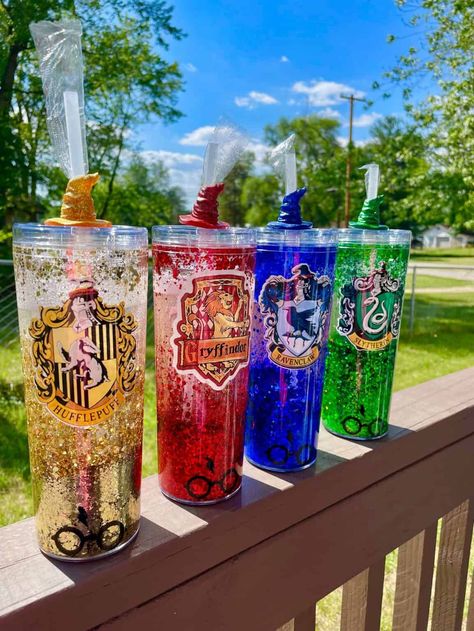 Starbucks Butterbeer, Harry Potter Pumpkin Juice, Butterbeer Frappuccino, Harry Potter Cups, Harry Potter Drinks, Harry Potter Pumpkin, Harry Potter Movie Night, Stile Harry Potter, Starbucks Tumblers