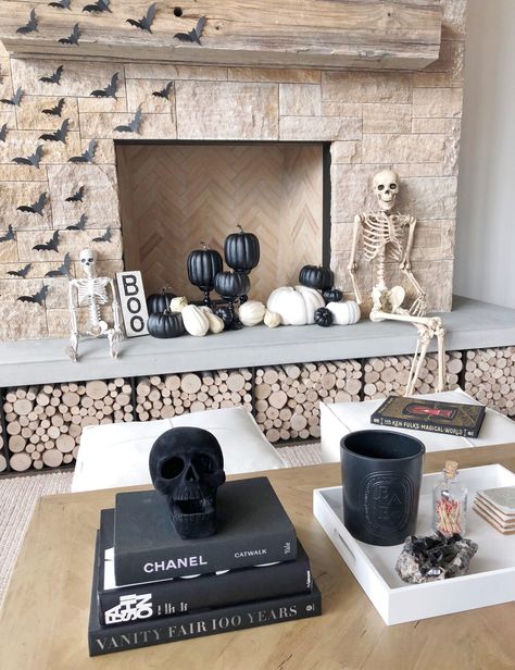 Halloween Archives - Styled By Kasey Natal, Modern Halloween Decor, Chic Halloween Decor, Minimalist Halloween, Classy Halloween Decor, Halloween Decor Diy, Classy Halloween, Halloween Tablescape, Halloween House Party