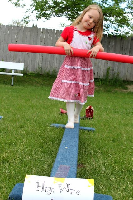 Mirette on the High Wire - links on the page for the printables is broken.  However, several great circus reenactment ideas.  Read, then act out?  Other book ideas:  Spots goes to the Circus (preschool), Miss Bindergarten Plans a Circus with Kindergarden. Circus Theme Preschool, Preschool Circus, Circus Activities, Carnival Activities, Diy Party Games, Circus Crafts, Circus Theme Party, Carnival Themed Party, Circus Birthday Party
