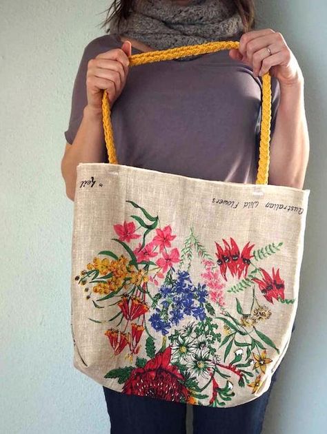 Bag Tutorials, Couture, Patchwork, Diy Farmers Market, Tea Towel Diy, Thrifting Ideas, Tote Bags For College, Lady Pants, Event Invite