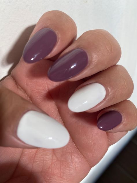 Two Color Nail Combinations, Simple 2 Color Nails, Basic Nail Polish Ideas, Nail Color Combinations Ideas, Nail Colors Combinations, Three Color Nail Combinations, Simple One Color Nails, Color Combination Nails, Nail Polish Color Combos