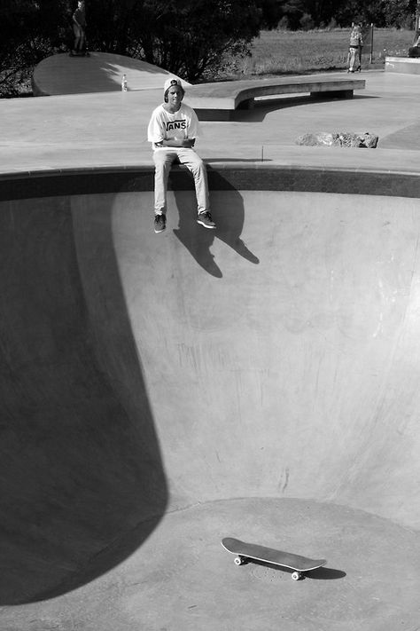 Stile Ragazza Skater, Skate Photography, Skate Boy, Skate Vibes, Skater Boi, Skater Vibes, Skateboard Aesthetic, Skate Photos, Skateboard Photography