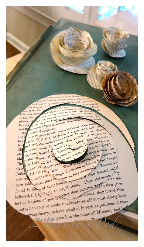 Paper Book Flowers Diy, Easy Diy Roses Paper, How To Make A Rose Out Of Book Pages, Book Page Flowers Diy Easy, Roses Made From Book Pages, Paper Ruffles Diy, Book Page Art Diy, Book Pages Decorations, Flowers Made From Old Books