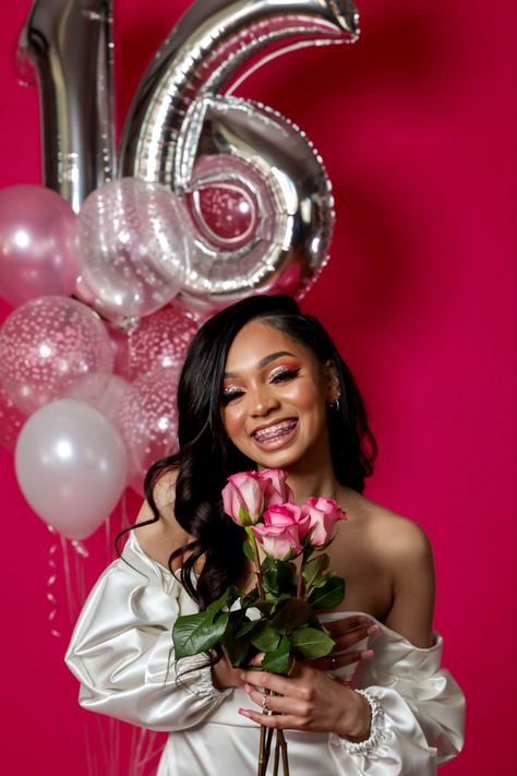 Sweet 16 Photoshoot Ideas Indoor, 16 Bday Photoshoot, Sweet 16 Photoshoot Pink, Photoshoot Ideas Birthday 16, Purple Photoshoot Birthday, Birthday Photoshoot Ideas With Balloons, 16 Birthday Pictures, Bestie Birthday Photoshoot, Sweet 16 Photoshoot Ideas 16th Birthday