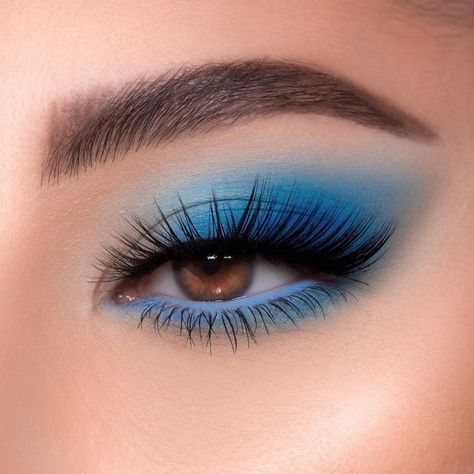 Elegantes Makeup, Mekap Mata, Maquillage On Fleek, Blue Eyeshadow Looks, Blue Makeup Looks, Cute Eye Makeup, Smink Inspiration, Eye Makeup Pictures, Makijaż Smokey Eye