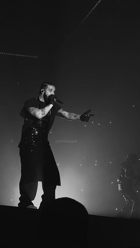 Drake and 21 Savage Its All A Blur Tour, Drake and 21 performing together, aesthetic drake pic, aesthetic 21 Savage pic, professional drake concert photo, HD Drake and 21 Savage concert picture, Drake and 21 Savage Tour 2023 Cool Drake Pics, Drake Wallpaper Concert, Drake Concert Pictures, Aesthetic 21 Savage, Drake Concert Wallpaper, Drake Concert Aesthetic, Drake On Stage, Drake 2023, Drake Wallpaper Aesthetic