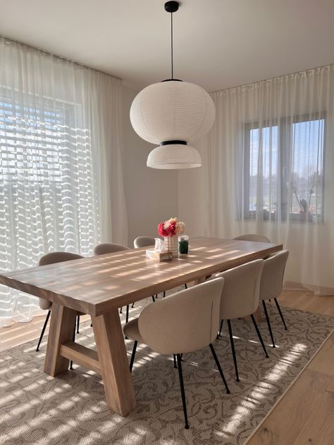 Modern Aesthetic Dining Room, Light Floor Dining Table, Light Wood Dining Tables, Minimalist Dining Tables, Dining Table For Light Wood Floors, Minimalist Wood Dining Table, Dining Room Light Wood Table, Organic Minimalist Dining Room, Bright And Airy Dining Room