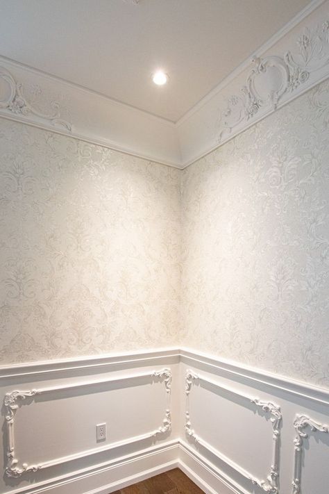 Intricate Crown Molding, Crown Molding Ceiling Ideas, Victorian Inspired Wallpaper, Ornate Crown Molding, Wallpaper In Moulding, French Wall Molding, Victorian Crown Molding, Unique Wainscoting, Victorian Wainscoting