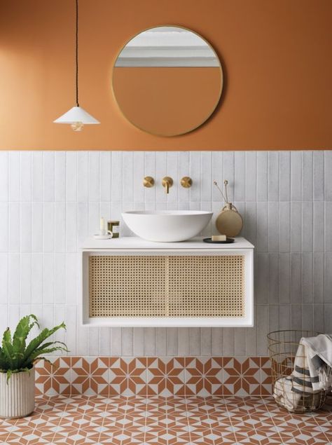 Glazed Brick Tiles, Small Bathroom Tile Ideas, Small Bathroom Tiles, Chevron Tile, Glazed Brick, Mid Century Bathroom, White Wall Tiles, White Bathroom Tiles, Small Toilet