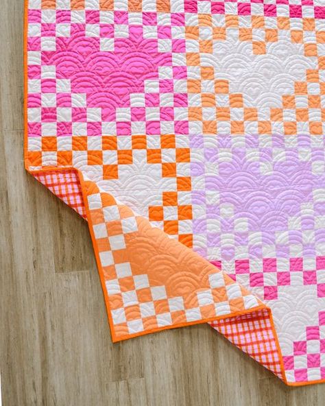 Patchwork, Bright Quilts, Heart Quilt Pattern, Quilt Pattern Download, Fat Quarter Quilt, Scrap Quilt Patterns, Cute Quilts, Pink Quilts, Holiday Quilts