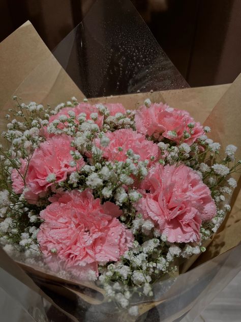 Flower Arrangements Carnations, Carnation Flowers Bouquet, Carnations And Baby Breath, Carnation And Baby Breath Bouquet, Coquette Bouquet, Carnations Aesthetic, Pink Carnation Bouquet, Carnation Bouquets, Carnation Flower Bouquet