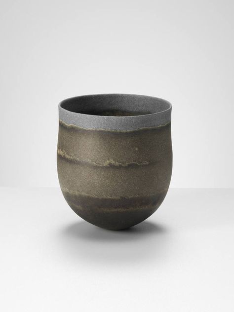 Jennifer Lee, Rustic Pottery, Keramik Vase, Porcelain Dinnerware, Pottery Cups, Frank Lloyd, Pottery Designs, Ceramic Vessel, Contemporary Ceramics