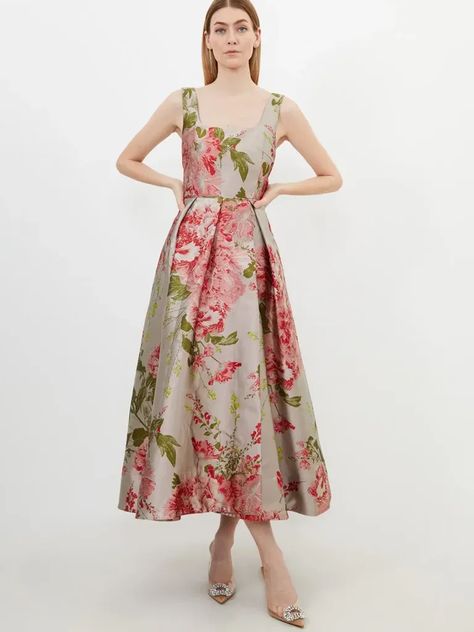 Karen Millen floral petite mother-of-the-bride tea-length dress Floral Print Prom Dress, Latest Maxi Dresses, Printed Prom Dresses, Prom Dresses 2024, Ibiza Outfits, Petite Maxi Dress, Spring Wedding Guest Dress, Maxi Dress Collection, Outfit Vintage