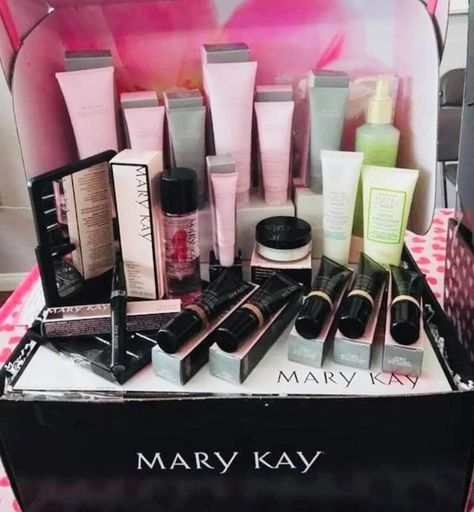 Mary Kay, Kosmetyki Mary Kay, Mary Kay Marketing, Imagenes Mary Kay, Pic Collage, Mary Kay Business, Beauty Stuff, Quick Saves