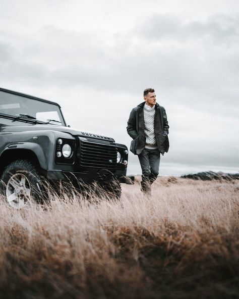 Fresh air, a woolly jump and Defender. The perfect mix right now. Although the circumstances are not as I hoped, it’s great to be home in Scotland. I look forward to seeing more of this beautiful country. 🏴󠁧󠁢󠁳󠁣󠁴󠁿 If you’re a creative in Scotland and need some advice or support let me know. Always open for a chat. ✌🏼 #StAndrews #Scotland LandRover #Defender #ad Men Car Photography Picture Ideas, Men Cars Photography, Classic Car Photoshoot, Instagram Black Theme, Male Portrait Poses, Travel Pose, Car Poses, Landrover Defender, Portrait Photography Men