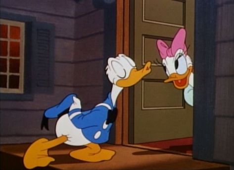 Daisy And Donald Duck, Donald Duck And Daisy, Duck Couple, Mickey Mouse E Amigos, Donald Disney, Donald And Daisy, Disney Best Friends, Donald And Daisy Duck, Mickey Mouse Images