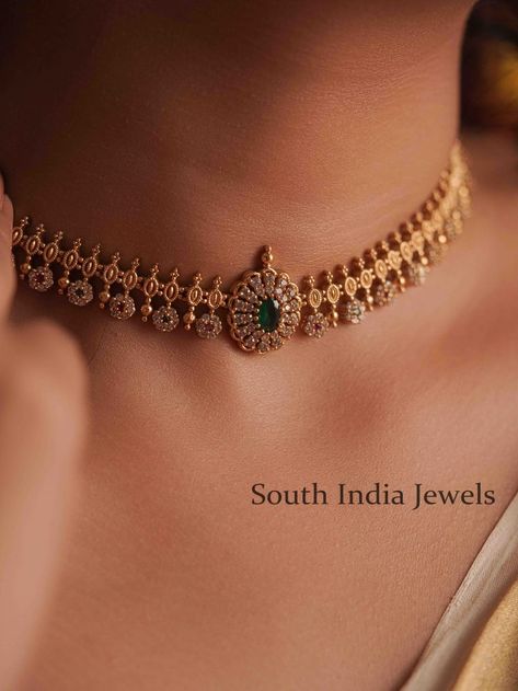 Buy Traditional Choker Necklace Sets Online | Premium Quality | Free Shipping Choker Design Jewelry In Gold, Delicate Choker Necklace Indian, Choker Necklace In Gold, Latest Chokers In Gold, Gold Simple Necklace Set, Necklace Sets Gold, Gold Necklace Choker Indian, Gold Necklace Simple Indian, Gold Necklace Choker Designs