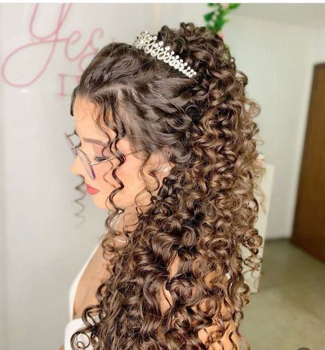 Sophisticated Crown Braids: Inspiration and Ideas Curly Hair For Quinceanera, Natural Curly Quinceanera Hairstyles, Wedding Princess Hairstyles, Curly Hair Princess Hairstyles, Quinceanera Curly Hairstyles, Quince Hairstyles For Natural Curly Hair, Natural Curly Hair Styles For Prom, Quinceanera Hairstyles For Natural Curly Hair, Quince Curly Hairstyles