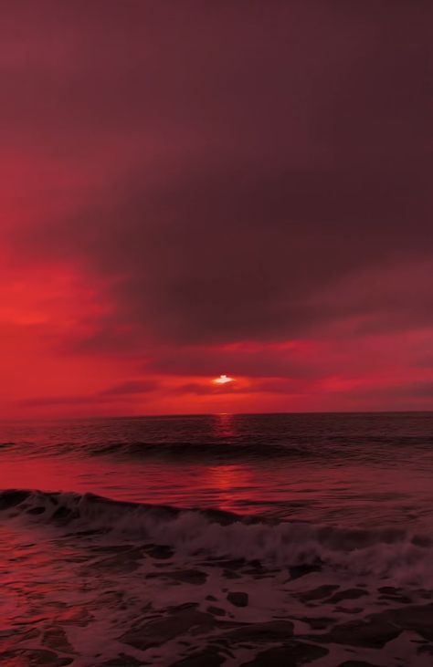 Sky Red Aesthetic, Red Fairytale Aesthetic, Sunset Colours Aesthetic, Red Water Aesthetic, Muted Red Aesthetic, Red Sea Aesthetic, Red Ocean Aesthetic, Wallpaper Backgrounds Red Aesthetic, Red Beach Aesthetic