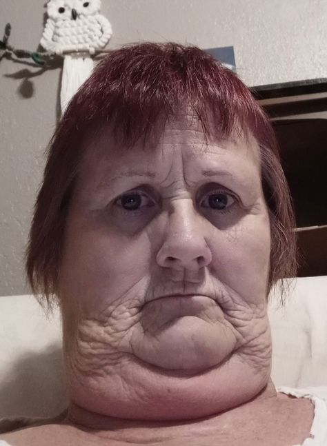 Old Lady Haircut, Ugly Photos Funny, Ugly Old Woman, Old Lady Hair, Ugly Girlies, Old Lady Hairstyles, Weird Pfp, Bella Core, Ugly Things