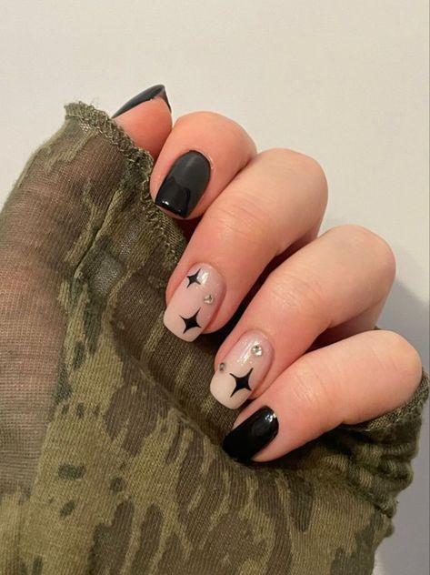 Nail Designs Black Square, Simple Black Nail Inspo Short, Short Nail Designs Square Black, Short Black Nails Almond Shape, Y2k Black Nails Short, Punk Acrylic Nails Short, Cute Short Nails Y2k, Dark Nails Ideas Short, Nail Inspo Y2k Short