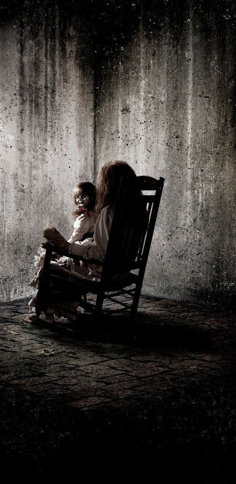 #annabelle #theconjuring #horror #textless Annabelle Horror, Horror Background, Upcoming Horror Movies, The Babadook, Annabelle Doll, Doll Backgrounds, Scary Backgrounds, Scary Photos, Casa Halloween
