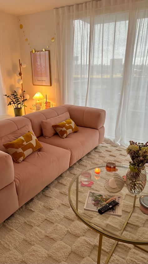 Pink Sofa Couch, Leather Couch Pink Rug, Living Room Carpet With Rug, Pastel Apartment Aesthetic Living Room, Cute Round Coffee Table, Rugs In Living Room Apartment, Pink Sofa In Living Room, Pink Cosy Living Room, Girly Kitchen Table