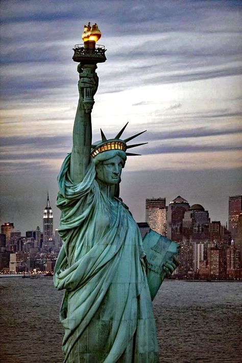 Nature, Liberty Wallpaper, Statue Of Liberty New York, Happy Columbus Day, Empire Tattoo, American Dreams, Tattoo Expo, Liberty New York, Liberty Island