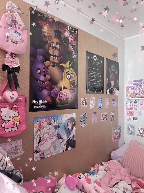 Sonic Room Ideas, Fnaf Room Decor Diy, Fnaf Bedroom Ideas, Fnaf Room Decor, Hello Kitty Themed Room, Weird Core Room, Fnaf Room Ideas, Fnaf Bedroom, Sonic Room