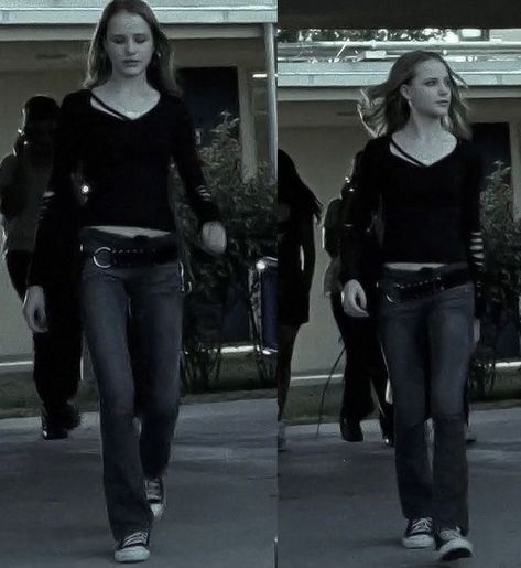 thirteen 2003 Thirteen Movie Outfits, Thirteen Movie Aesthetic, Thirteen Movie, Bobby Singer, Movie Inspired Outfits, 2000s Outfits, Movies Outfit, 2000s Fashion Outfits, Movie Fashion