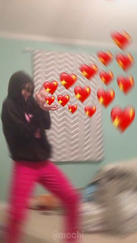 #heartmemes #heart #meme You Look So Good Reaction Pic, Funny Heart Pictures, Heart Squeeze Reaction Pic, Throwing Hearts Reaction Pic, Heart Reaction Pics, My Heart Reaction Pic, Wholesome Photos, Finger Heart Meme, Poison Heart