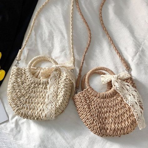 Amigurumi Patterns, Summer Hand Bags, Straw Bag Diy, Quick Crochet Gifts, Woven Beach Bags, Boho Style Bag, Handbags Handmade, Summer Purses, Straw Beach Bag